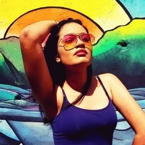 Meet your Posher, Andrea paola